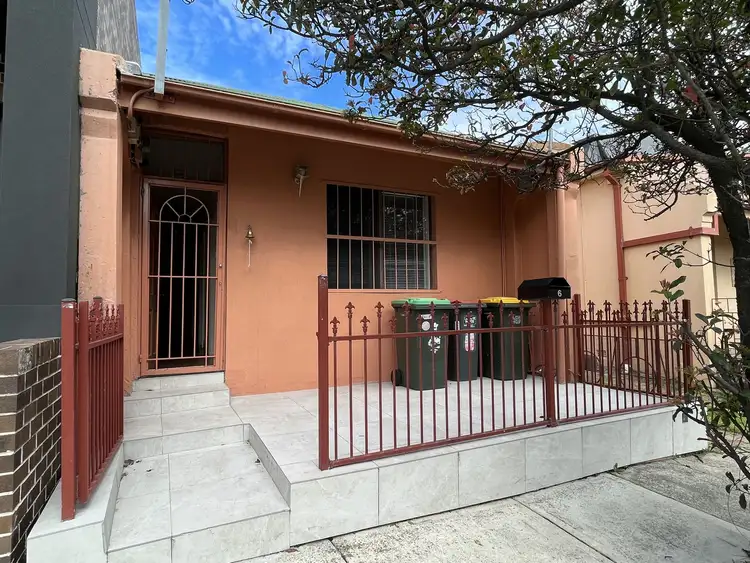 6 Sutherland Street