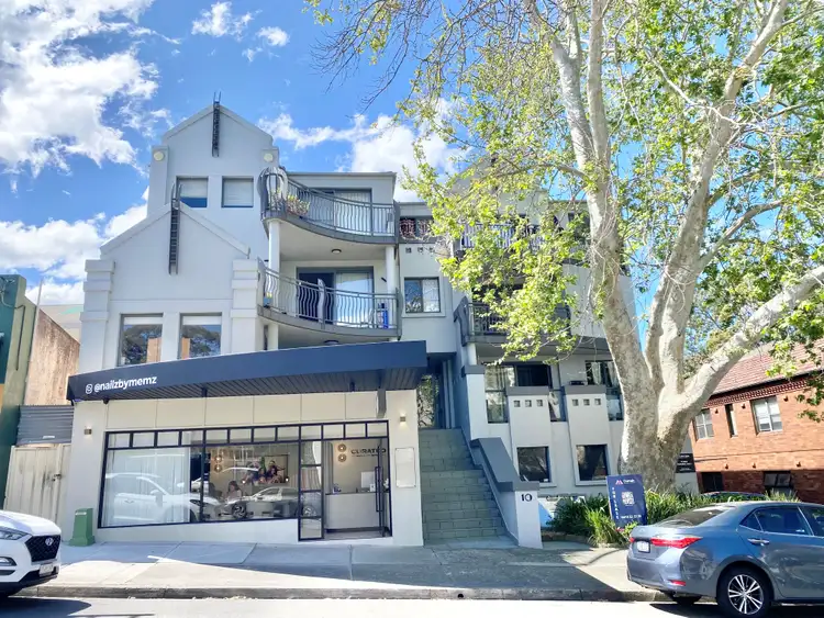 10 Jubilee Avenue