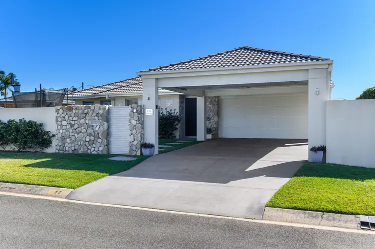 11 Pampas Court