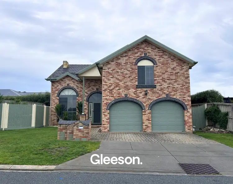 3 Murdoch Avenue