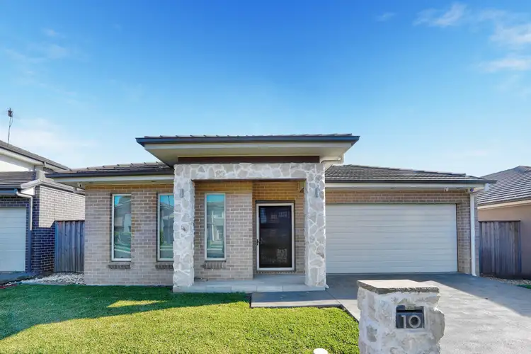 10 Coombell Avenue