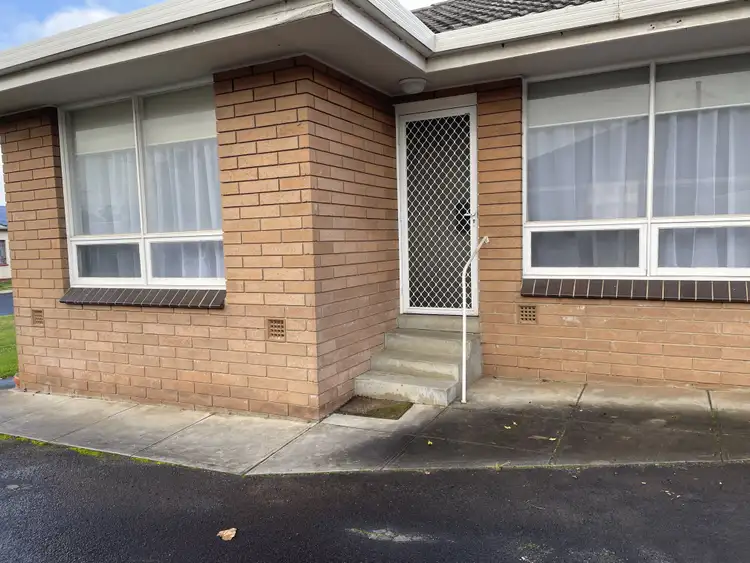 2 Peters Street