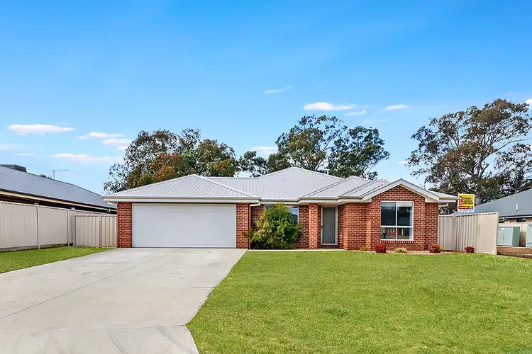 15 Pech Avenue, Jindera NSW 2642