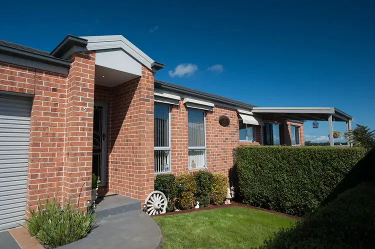 4/14 Janine Court, Drouin VIC 3818