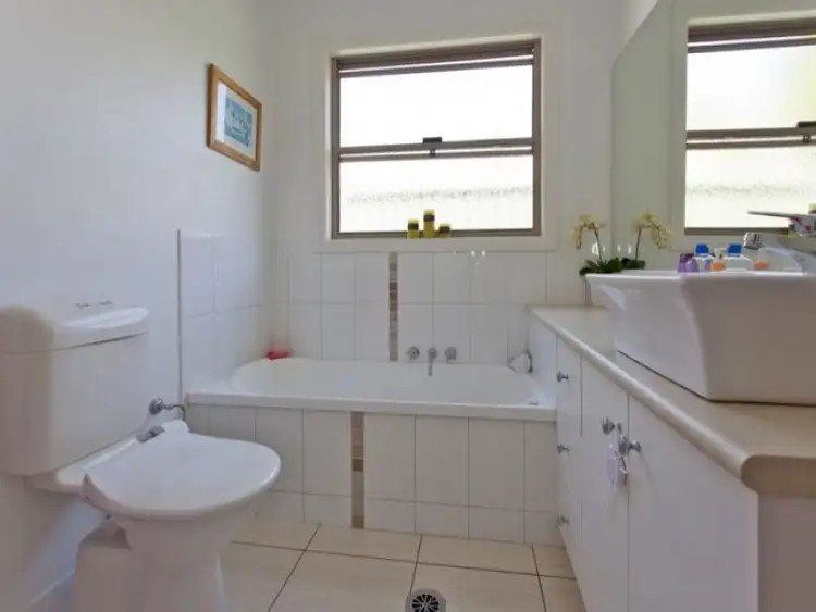 Seventh view of Homely house listing, 37 Larmer Street, Howlong NSW 2643