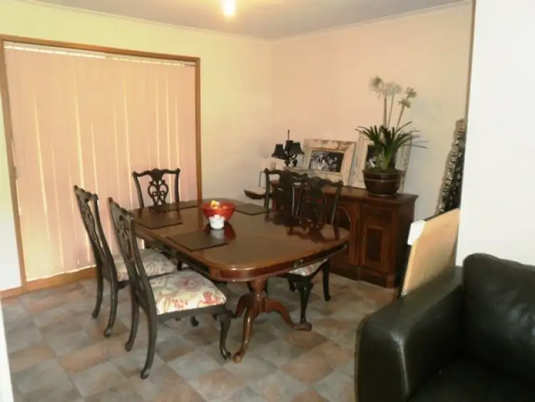 Fourth view of Homely house listing, 9 Doulton Drive, West Albury NSW 2640