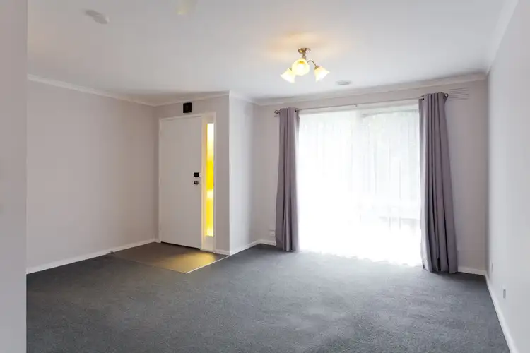 Fifth view of Homely unit listing, 2/6 Bank Place, Drouin VIC 3818