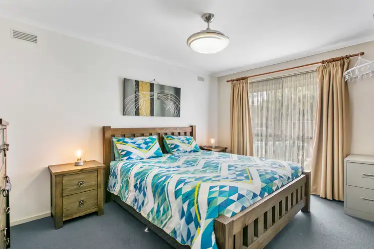 Fifth view of Homely house listing, 6 Frank Court, California Gully VIC 3556