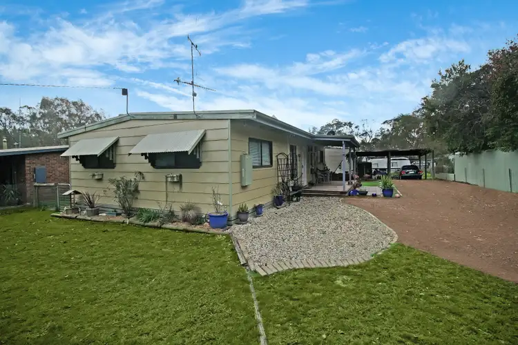 4 Young Street, Bonnie Doon VIC 3720