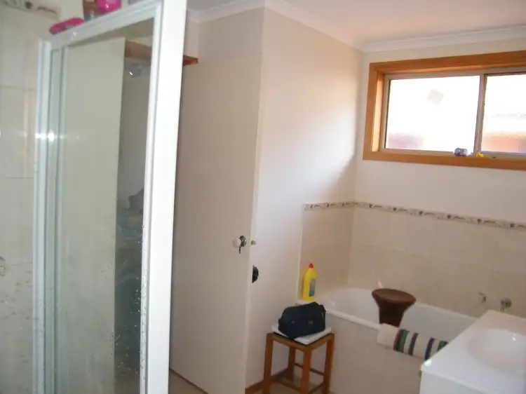 Third view of Homely unit listing, 2/3 Gumleaf Place, Drouin VIC 3818