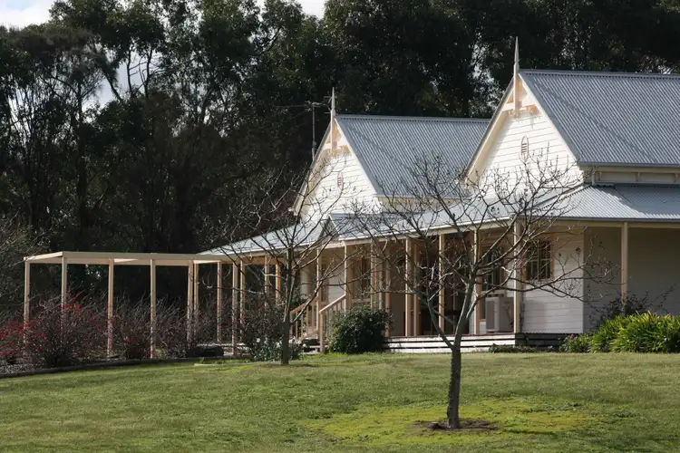 41 Margaret Road, Hamilton VIC 3300