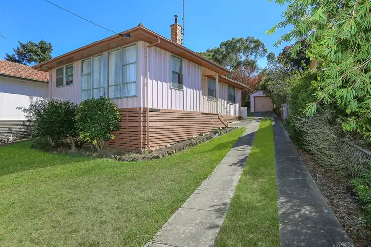 13 White Avenue, Hamilton VIC 3300