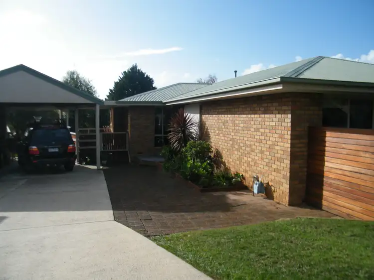 9 Waratah Court, Drouin VIC 3818