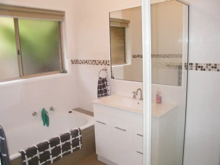 Sixth view of Homely house listing, 9 Waratah Court, Drouin VIC 3818