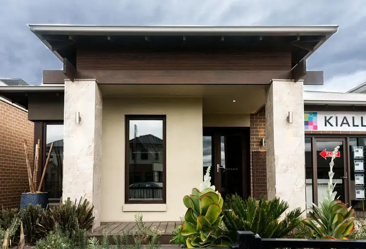 8 Clovelly Way, Officer VIC 3809