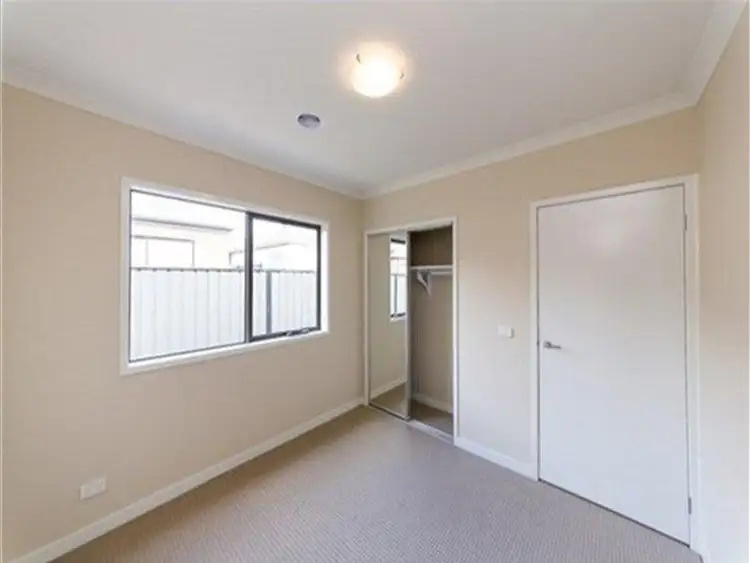 Sixth view of Homely house listing, 31 Trilium Blvd, Cranbourne North VIC 3977