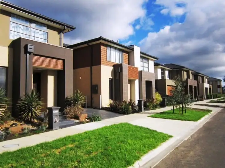 26 Fenix Way, Clyde North VIC 3978