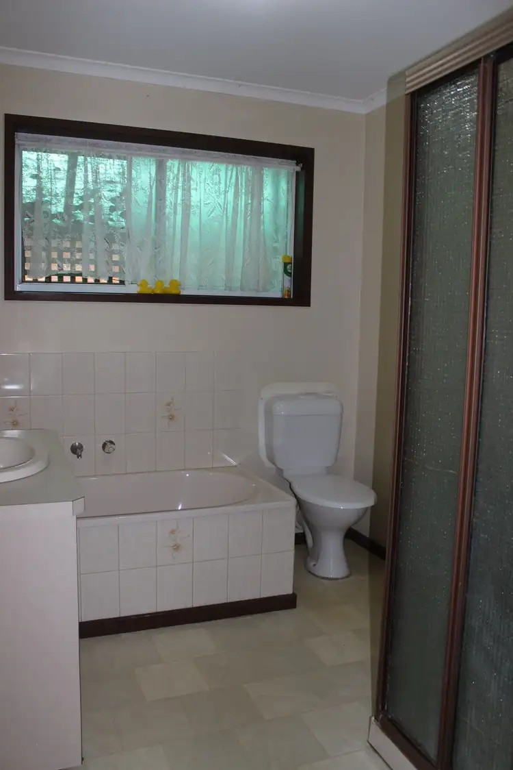 Seventh view of Homely townhouse listing, 1/9 Rose Court, Benalla VIC 3672