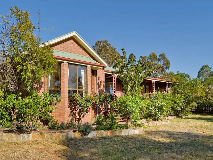 1 Honeycomb Road, Campbells Creek VIC 3451
