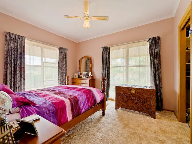 Sixth view of Homely house listing, 11 Sheehan Court, Castlemaine VIC 3450