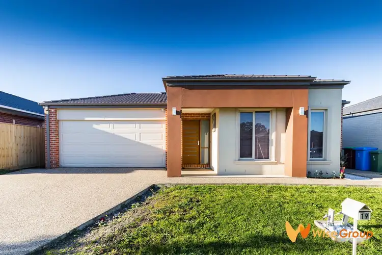 19 Bimberry Circuit, Clyde VIC 3978