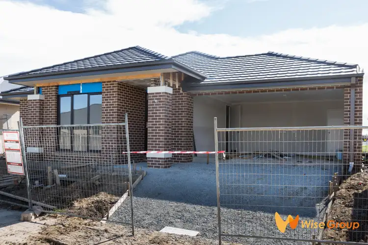 5 Bellario Circuit, Clyde North VIC 3978