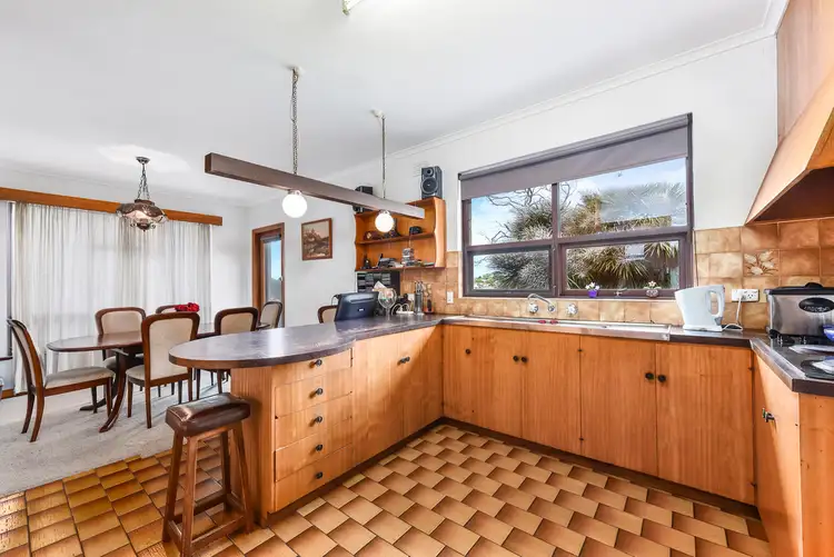 Sixth view of Homely house listing, 17 Sinclair Street, Mount Gambier SA 5290