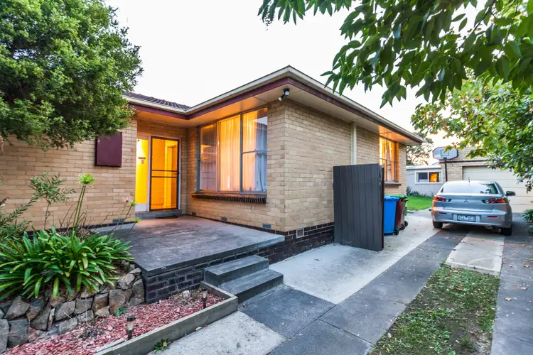 15 The Fairway, Hampton Park VIC 3976