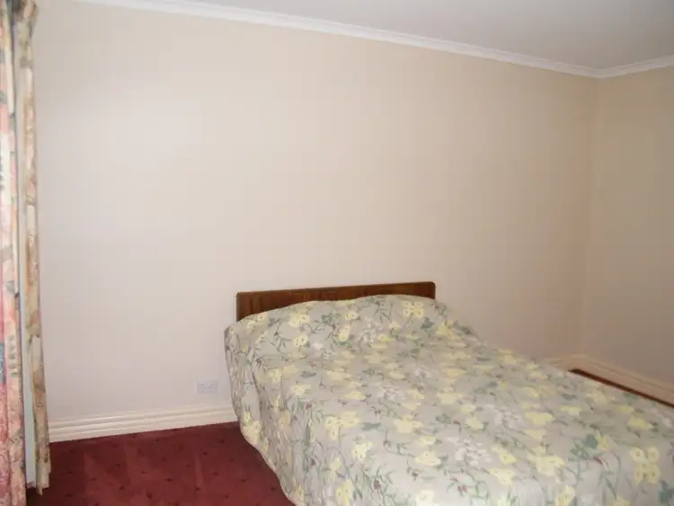 Seventh view of Homely house listing, 4 Pepperell Drive, Drouin VIC 3818