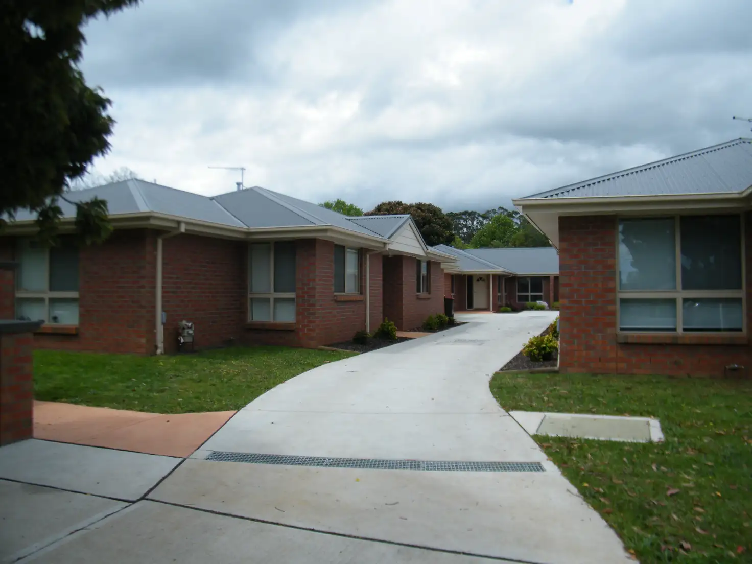 Main view of Homely unit listing, 2/235 Princes Way, Drouin VIC 3818