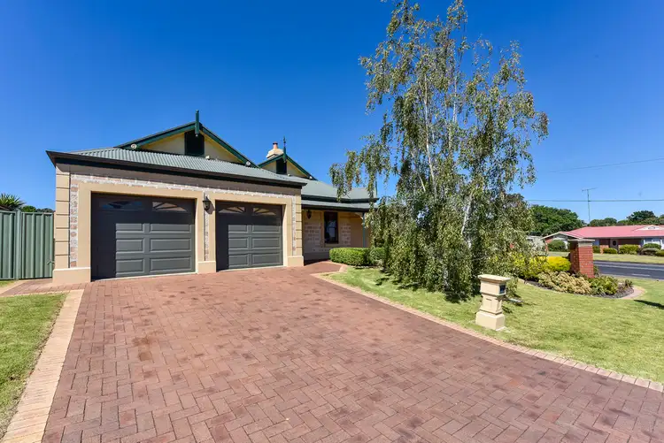 Sixth view of Homely house listing, 2 MAX YOUNG DRIVE, Mount Gambier SA 5290