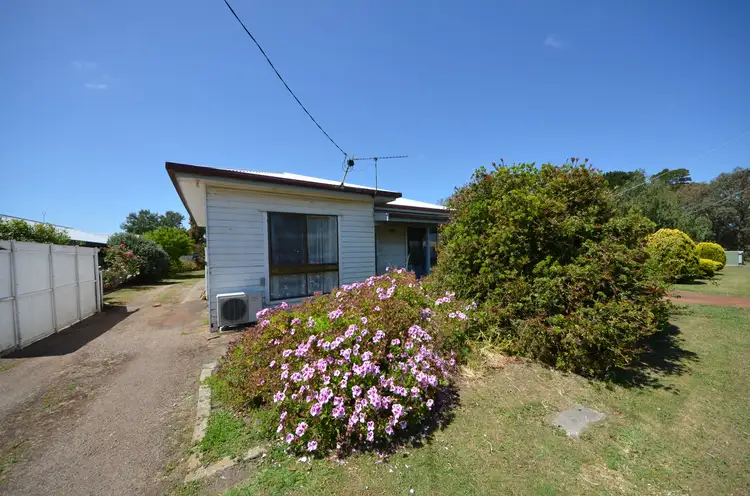 10 Stephens Street, Heywood VIC 3304
