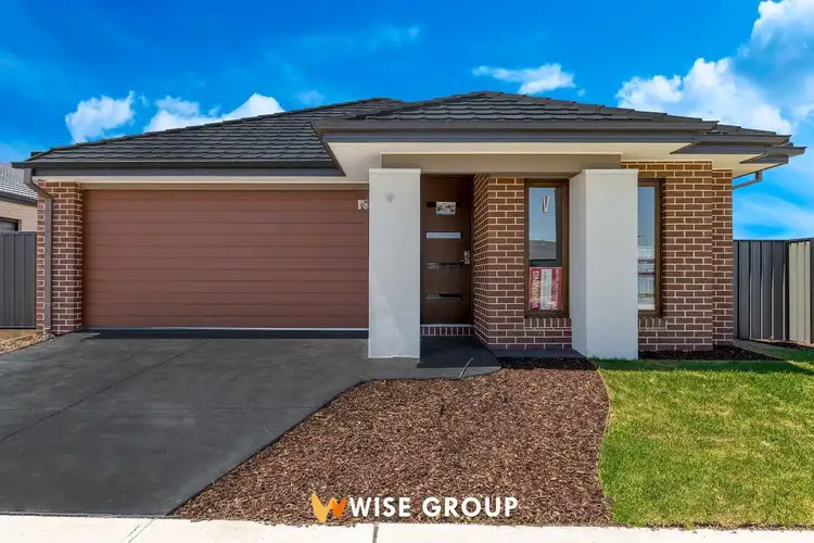 49 Calibre Circuit, Clyde North VIC 3978