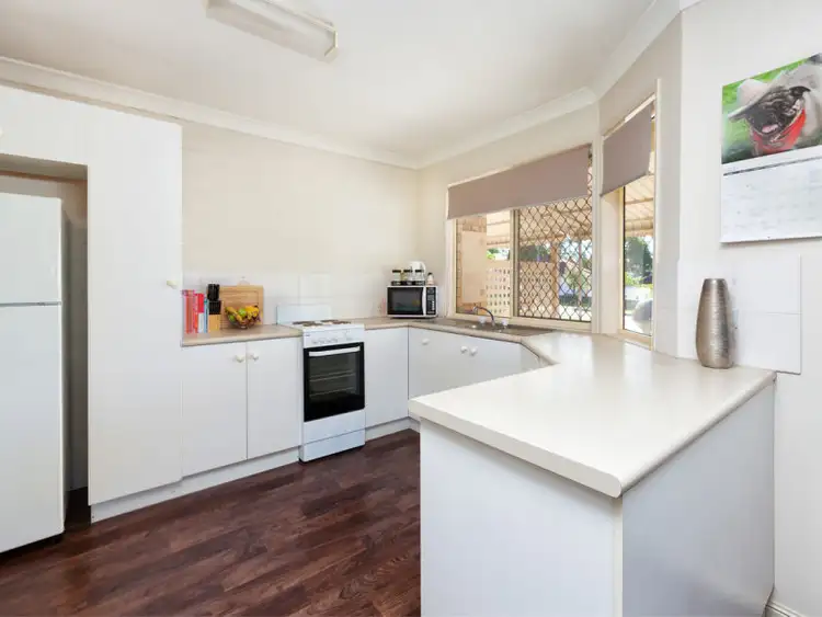 2/10 Phillip Street, One Mile QLD 4305