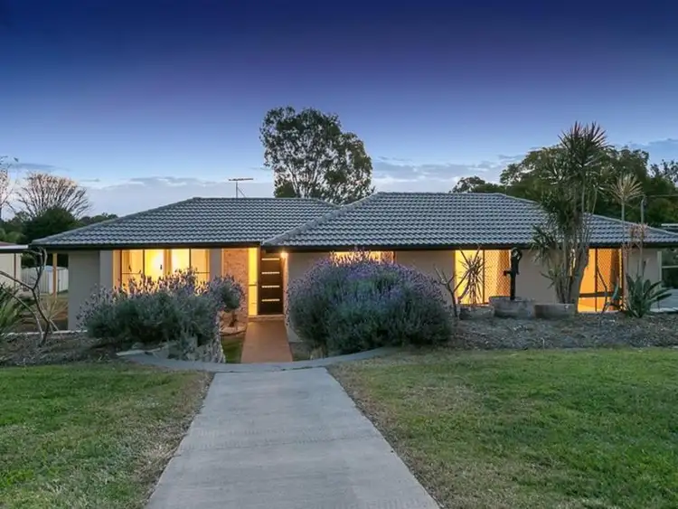 Sixth view of Homely house listing, 33-35 Islandview Street, Barellan Point QLD 4306