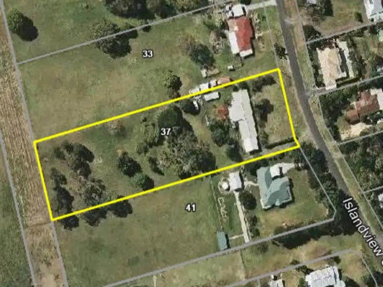 Fourth view of Homely house listing, 37-39 Islandview Street, Barellan Point QLD 4306