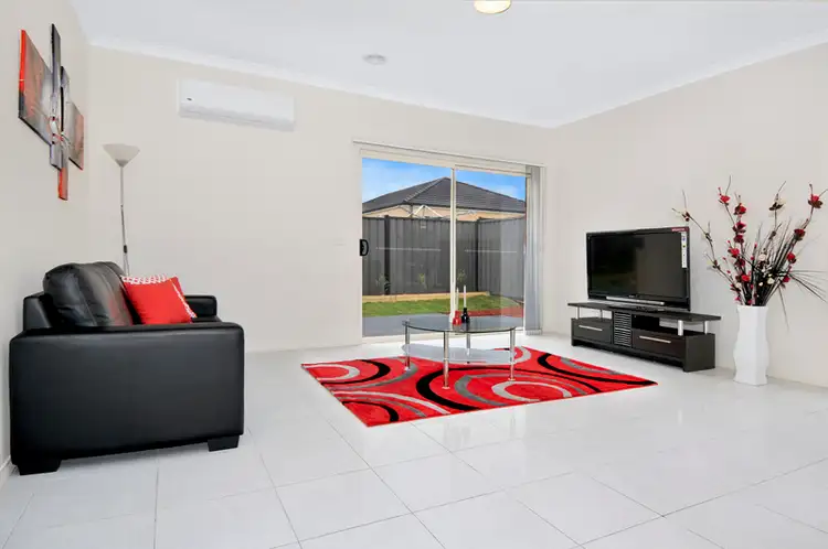 Second view of Homely house listing, 23 Cockatiel Circuit, Craigieburn VIC 3064