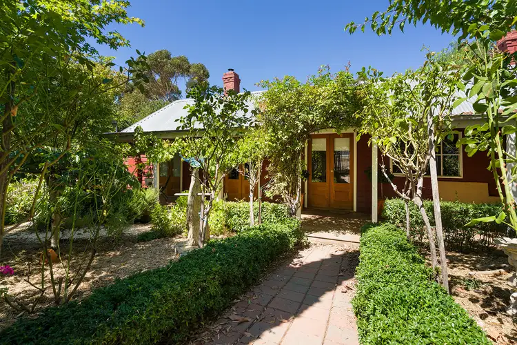 35 Adair Street, Maldon VIC 3463