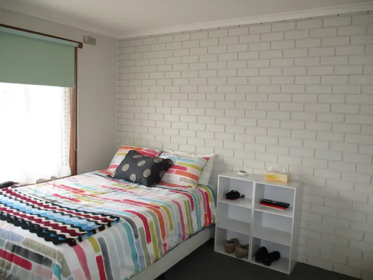 Fifth view of Homely unit listing, 2/234 Princes Way, Drouin VIC 3818