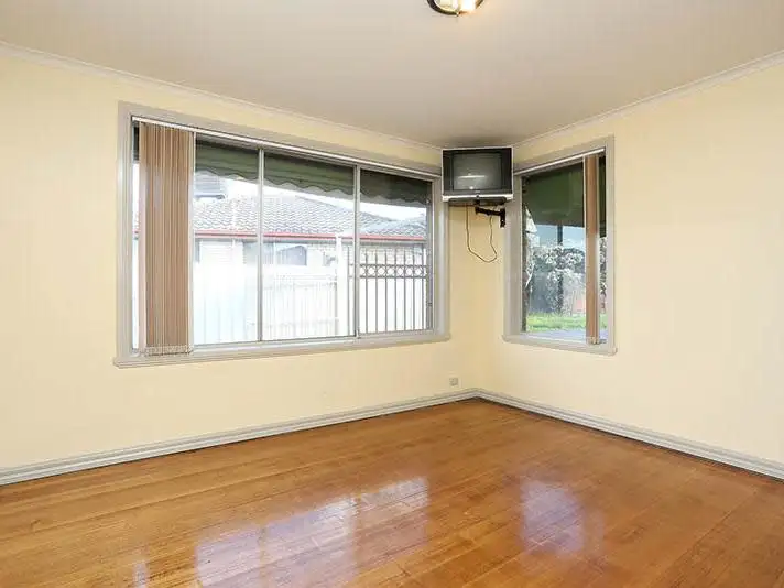 Sixth view of Homely house listing, 1 Alfa Court, Lalor VIC 3075