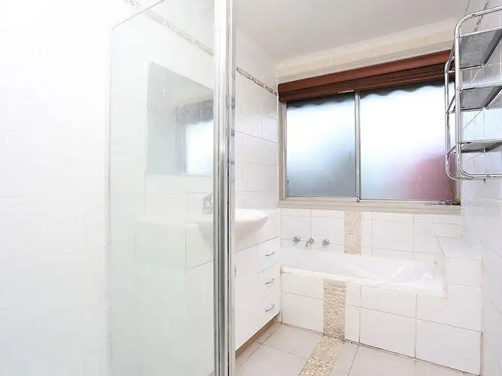 Seventh view of Homely house listing, 1 Alfa Court, Lalor VIC 3075