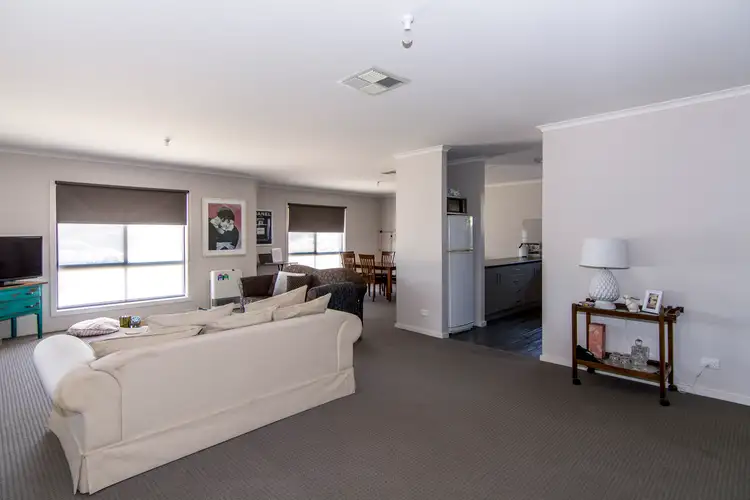 Second view of Homely house listing, 5 Matthews Court, Horsham VIC 3400