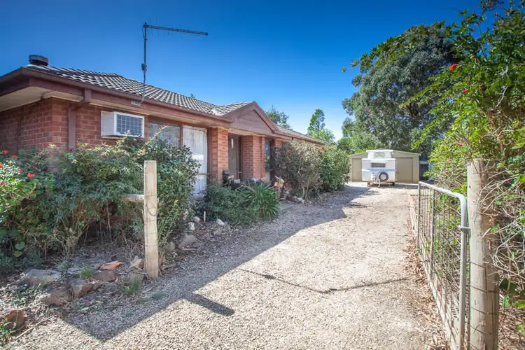 5 Banksia Court, Romsey VIC 3434