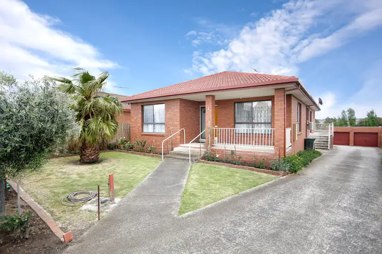 Second view of Homely house listing, 7 Ashleigh Crescent, Meadow Heights VIC 3048