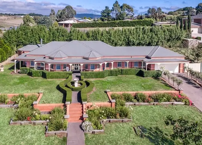8 Drovers Retreat, Romsey VIC 3434