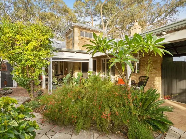 18 Waylen Street, Guildford WA 6055