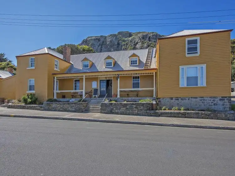 16-18 Alexander Terrace, Stanley TAS 7331