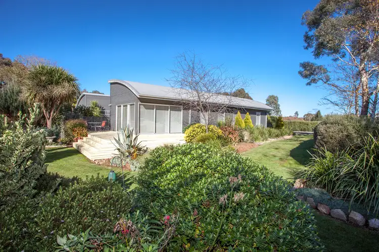 3 Bentley Court, Romsey VIC 3434