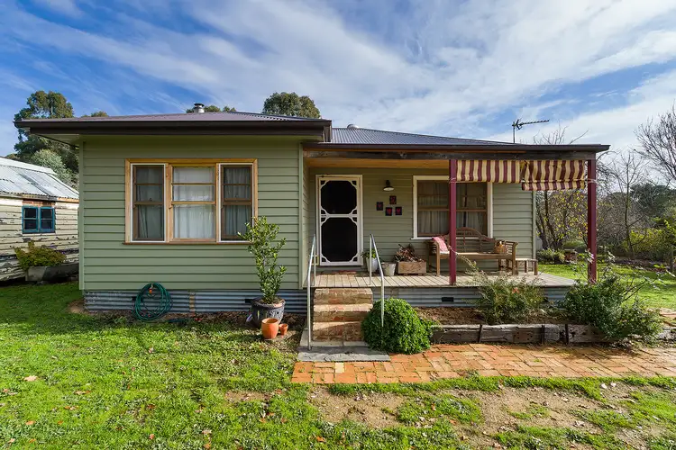 17 Steele Street, Chewton VIC 3451
