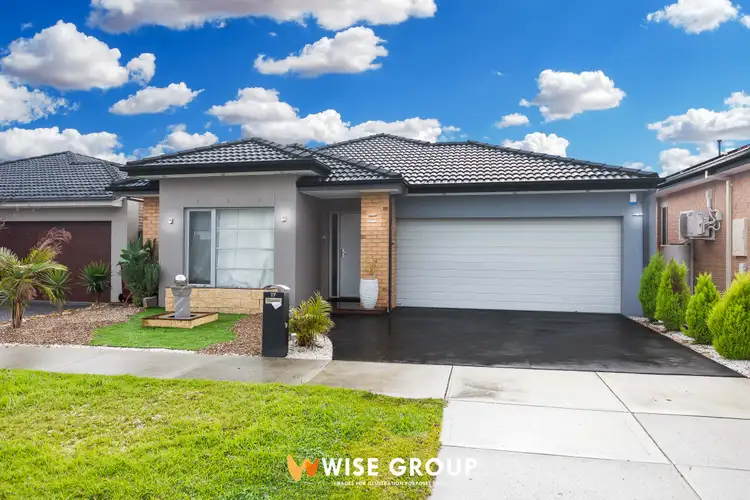 17 Hanoverian Street, Clyde North VIC 3978